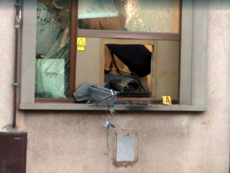 Assalto al bancomat Mps a Santa Maria degli Angeli, fuga della banda su auto rubata