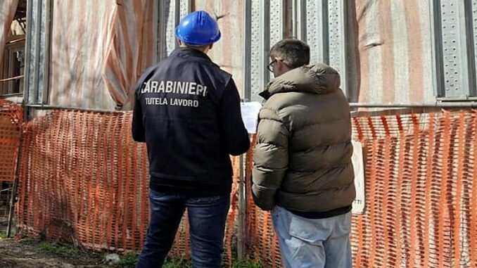 Controlli straordinari lavoro irregolare portano a una sospensione