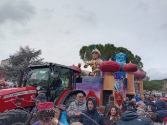 Carnevale celebra Mirabassi a San Sisto tra carri e magia