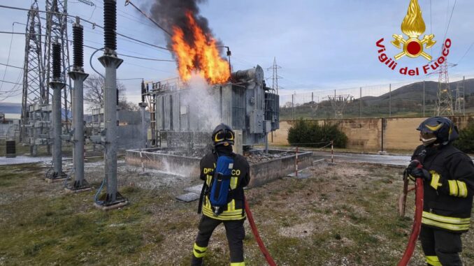 Incendio trasformatore provoca blackout diffuso a Foligno