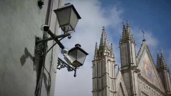 Le telecamere identificano i responsabili dei danni a Orvieto