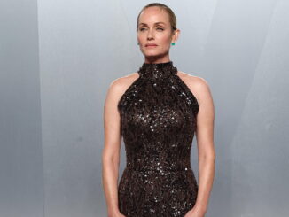 Amber Valletta incanta Los Angeles in Brunello Cucinelli