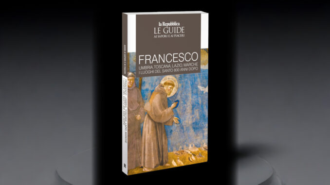 Francesco guida i turisti tra i borghi del Centro Italia
