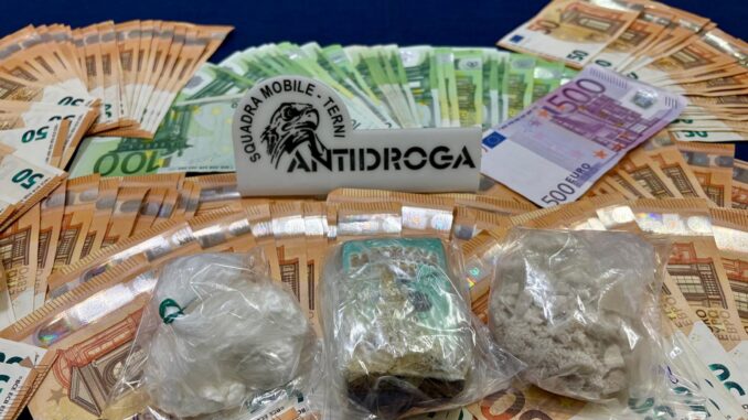Spaccio di droga, arrestato pusher con cocaina e ketamina