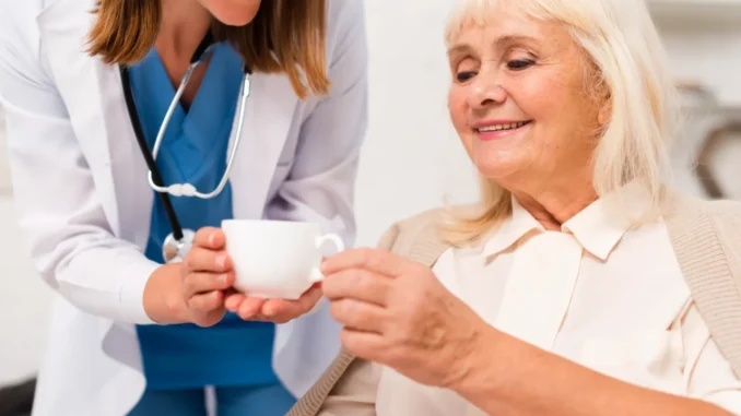 Calo drammatico di colf e badanti, l'allarme dell'associazione