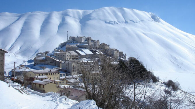 Neve umbria: crollo termico e venti forti in arrivo martedì