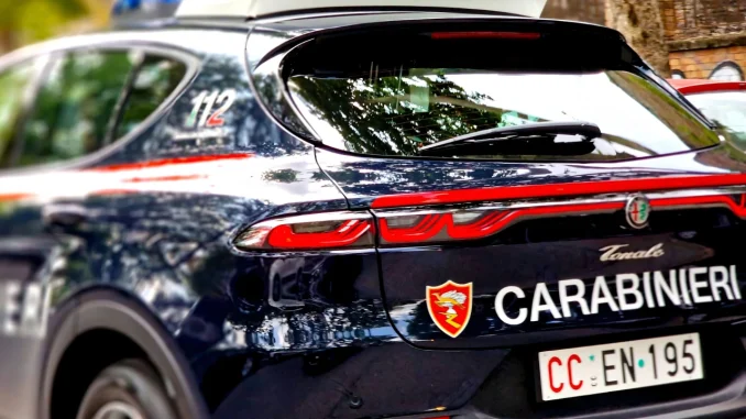 Furto in negozio elettronica Gubbio Carabinieri denunciano due