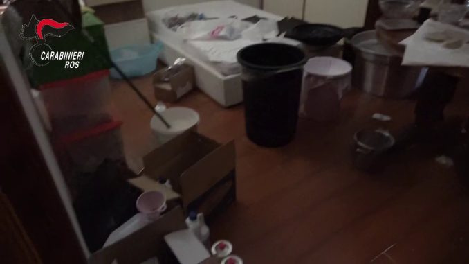 Cocaina raffinata in clandestinità a Foligno nella scoperta umbra