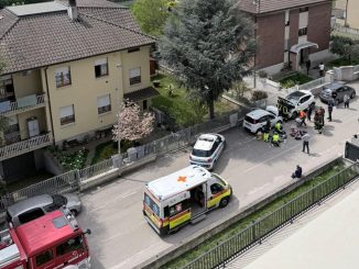 Incidente in via Tagliamento a Bastia, ferito trasportato in ospedale