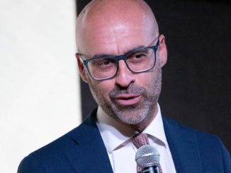 Fake news Squarta reagisce alla manipolazione della sua foto
