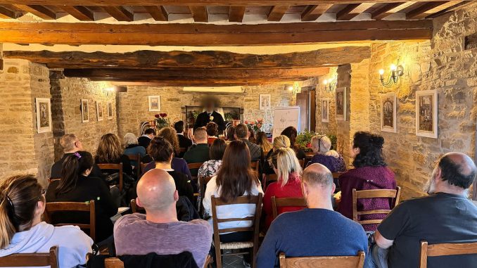 Setta indagine truffa e abusi nel gruppo, la coppia si difende