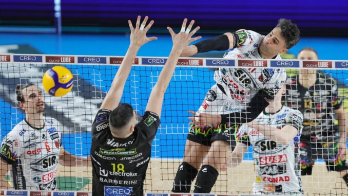 La Sir Susa Scai Perugia espugna l'Eurosuole Forum e avanza 2-0 nella serie