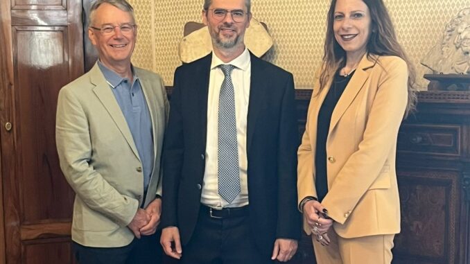 UnistraPG, Nick Saville premia l'Ateneo per la qualità certificata europea