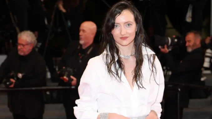 Martina Scrinzi incanta Cannes con l'abito firmato Brunello Cucinelli