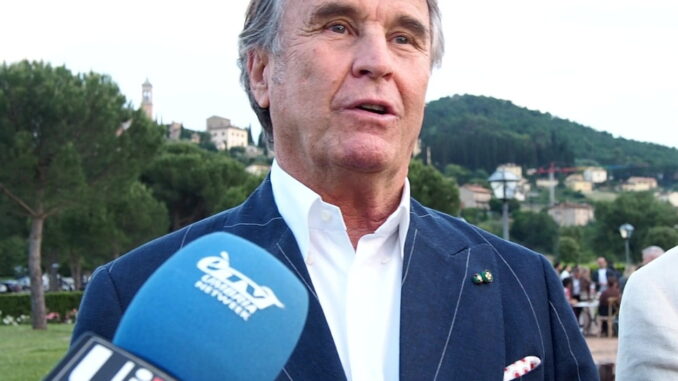 Cucinelli sogna nuovo teatro a Foligno, che si inspiri al Morlacchi [Video]