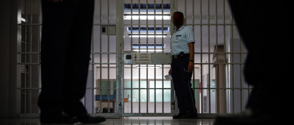 Carceri Orvieto caos tra incendi e tensioni senza fine gravi