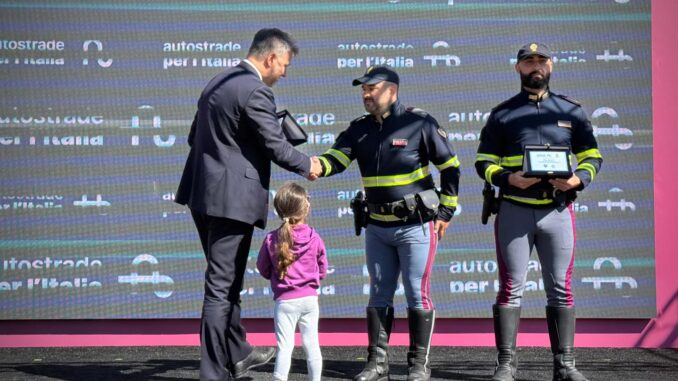 Sicurezza stradale, tre eroi premiati a Cervia dal Giro d'Italia