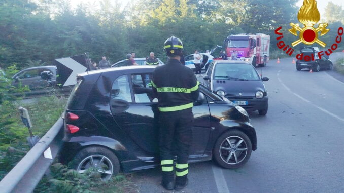 Incidente sulla Marattana coinvolge auto e scooter con minore