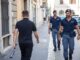 In giro con una mazza da baseball in mano, denunciato