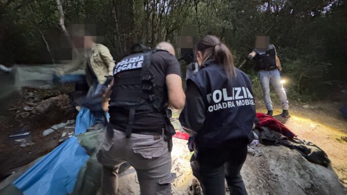 Cocaina nel bosco di Corciano, arrestato un 22enne