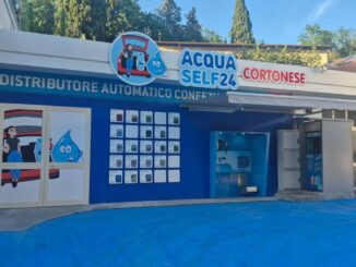 Acqua in dispenser al distributore Q8, nuovo servizio in via Cortonese