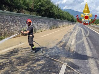 Maltempo a Terni strade allagate e automobilisti in trappola