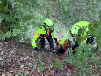 Scivola in un fossato a Cascia, recuperato con l’elicottero del 118
