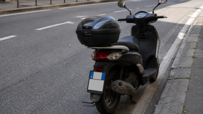 Giudice annulla la multa allo scooter: Comune paga le spese