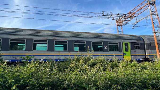 Trasporto ferroviario la protesta dei pendolari per i disagi