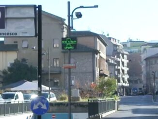 ZTL verso lo stop, Bandecchi apre al test per rilanciare negozi