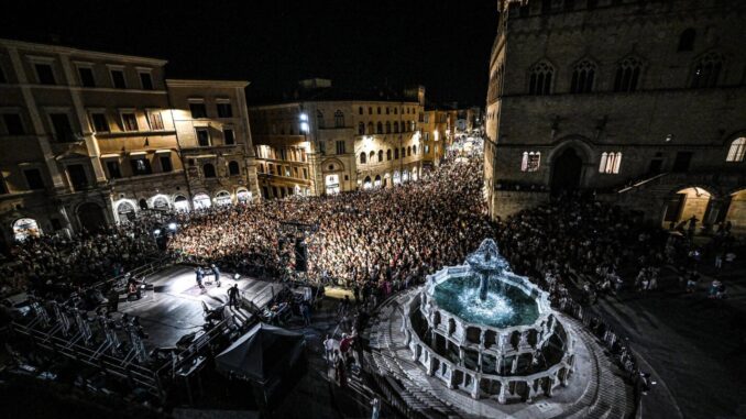 San Lorenzo, folla in centro tra musica, pace e cultura 2026