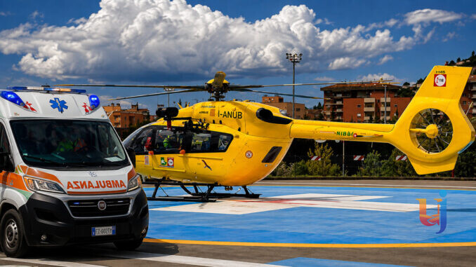 E45, auto fuori strada: grave un bambino di due anni, feriti