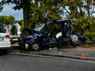 Scontro tra 4 auto, 7 feriti in viale Borzacchini a Terni, 4 codici rossi
