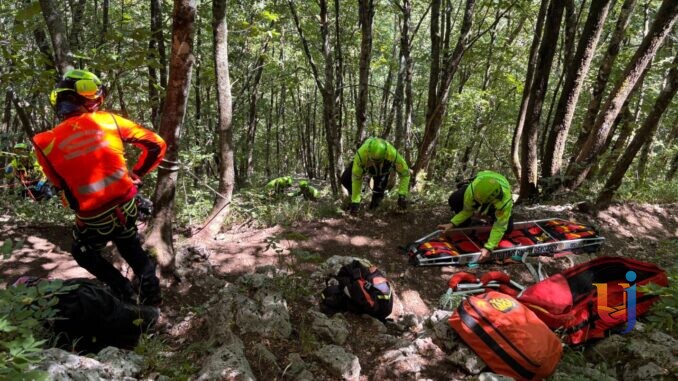 Escursionista precipita sul Monte Cucco, recuperato dal SASU