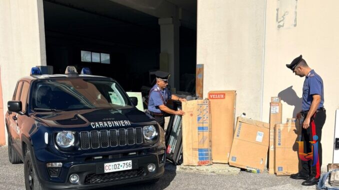 Furto aggravato, padre e figlio denunciati dopo il controllo