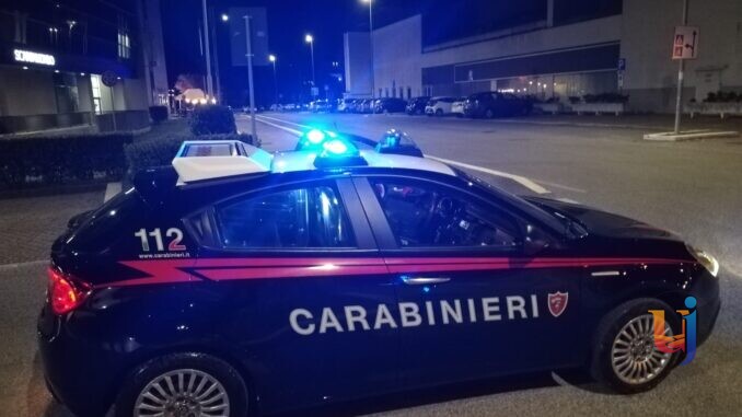 Rissa in piazza della Pace, quattro denunciati e un coltello
