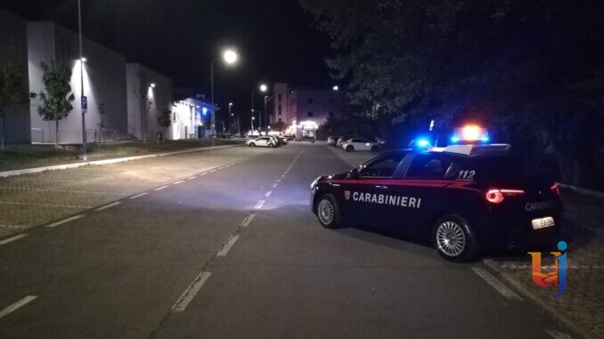 Accoltellamento in centro denunciato giovane dai Carabinieri