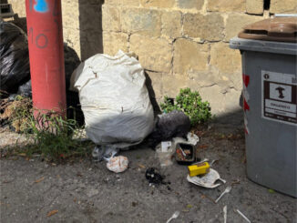 Spaccio e degrado davanti alla chiesa, l'appello del parroco