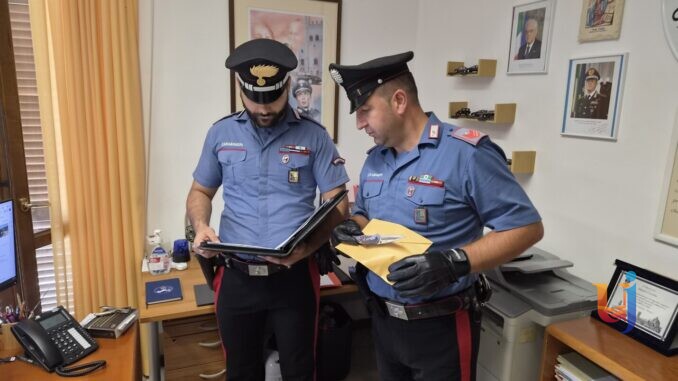 Rifiuta il test antidroga, denunciato 55enne con un coltello