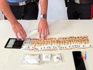 Cocaina e contanti in auto, arrestato 25enne dai Carabinieri