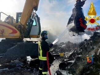 Incendio nella notte