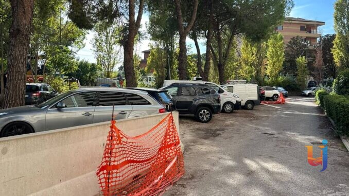 Parcheggio via Catanelli ancora chiuso, confronto in Comune