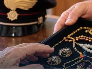 Falso maresciallo truffa due anziani: arrestati i due uomini