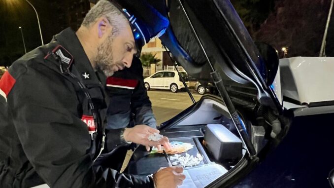 Cocaina negli indumenti e nel B&B, arresto e divieto a Terni