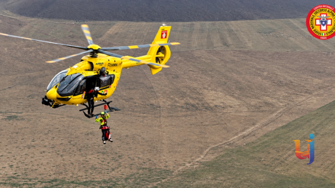 Parapendista ferito, scatta il soccorso sopra a Castelluccio