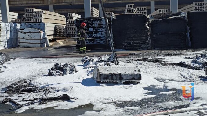 Incendio alla Manini Prefabbricati, fiamme domate senza feriti