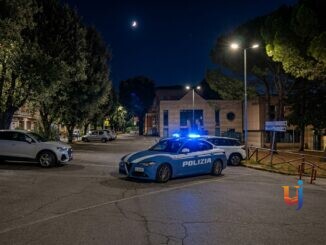 Minacce con la bottiglia rotta, denunciato un giovane 24enne